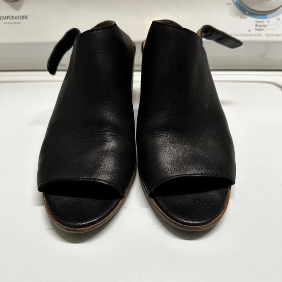 Lucky Brand - Picture 2 of 6